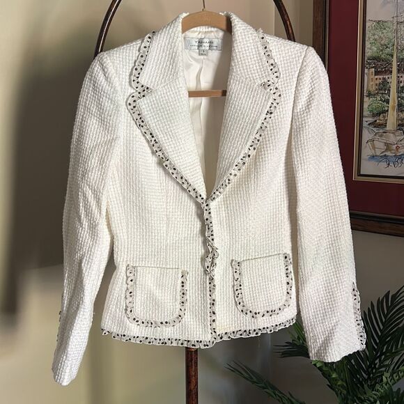 TAHARI White Tweed Blazer w/Polka Dot Trim - Picture 1 of 9